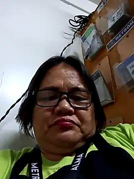 Snapshot of Chubbysweetmom chatting on April 18, 2026, 2:37 am Chubbysweetmom online show from April 18, 2026, 2:37 am