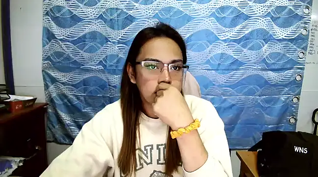 Your PrettyGirlxxx online show from March 6, 2025, 3:02 am