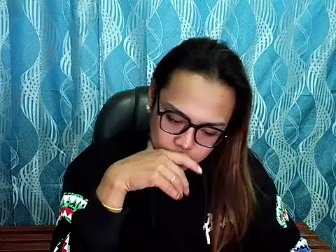 Your PrettyGirlxxx online show from September 17, 2025, 7:10 am