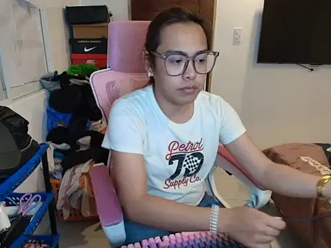 Your PrettyGirlxxx online show from February 19, 2026, 10:11 am