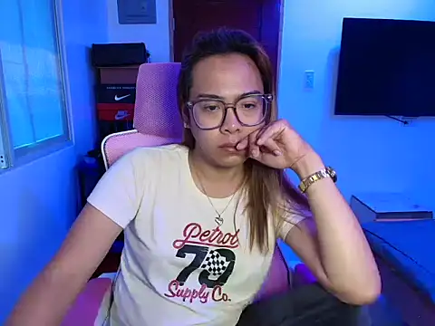 Your PrettyGirlxxx online show from February 20, 2026, 1:24 am