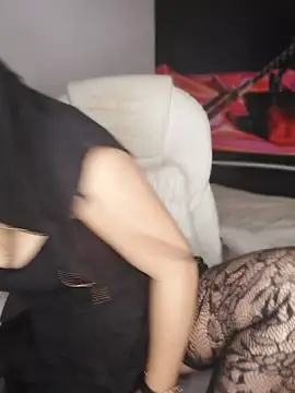 Hana    online show from March 22, 2026, 11:52 pm