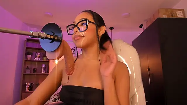 Snapshot of Olivia_ds chatting on December 30, 2024, 7:04 am Olivia ds online show from December 30, 2024, 7:04 am