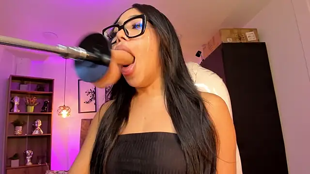 Snapshot of Olivia_ds chatting on January 13, 2025, 7:11 am Olivia ds online show from January 13, 2025, 7:11 am