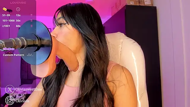 Snapshot of Olivia_ds chatting on March 22, 2025, 4:35 am Olivia ds online show from March 22, 2025, 4:35 am