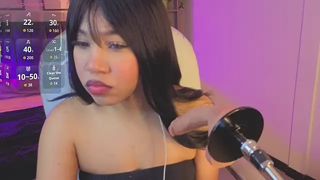 Snapshot of Olivia_ds chatting on October 14, 2025, 4:35 am Olivia ds online show from October 14, 2025, 4:35 am