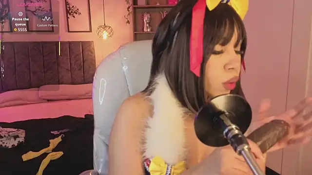 Snapshot of Olivia_ds chatting on October 23, 2025, 4:34 am Olivia ds online show from October 23, 2025, 4:34 am