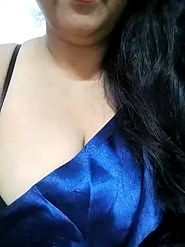 rekhabb123 online show from December 13, 2025, 7:53 pm