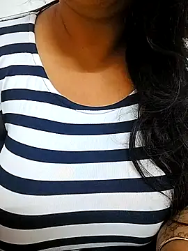 rekhabb123 online show from January 8, 2026, 4:15 am