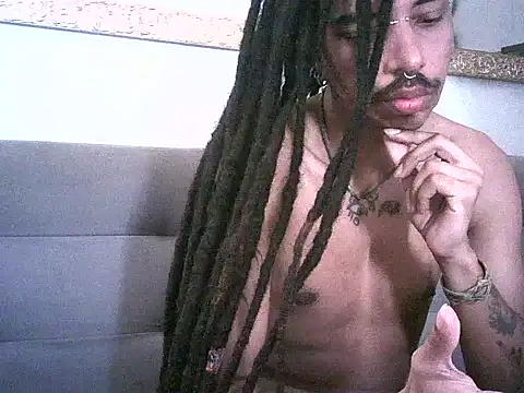 Snapshot of DarkSlim666 chatting on January 7, 2026, 4:20 pm DarkSlim666 online show from January 7, 2026, 4:20 pm