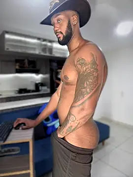 blackdrey18 online show from October 9, 2025, 1:09 pm