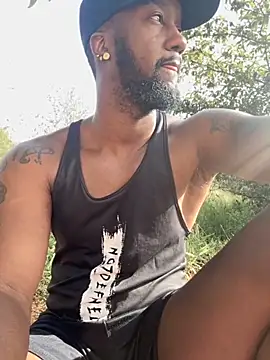 blackdrey18 online show from October 28, 2025, 12:52 pm