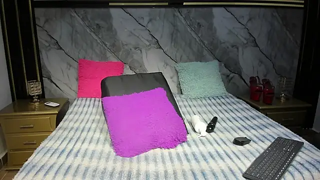 Niyirey1 online show from October 25, 2025, 12:34 pm