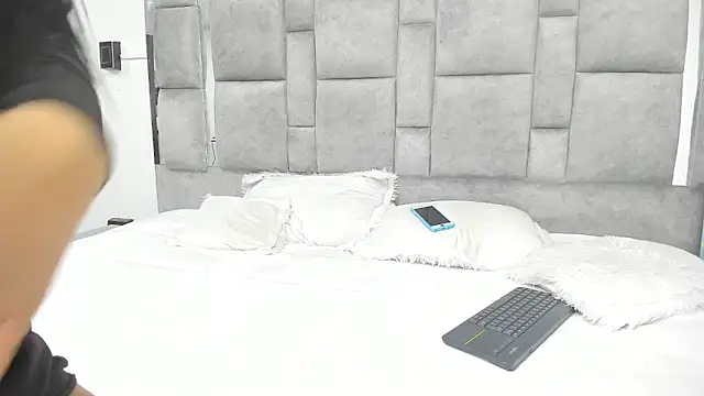 Candy And Andy  online show from March 15, 2025, 1:52 am