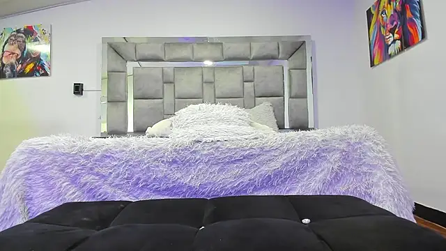 Candy And Andy  online show from March 26, 2026, 4:34 pm