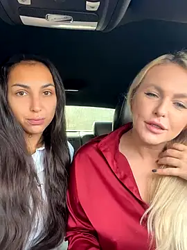 Snapshot of Keep_us_wild chatting on December 4, 2024, 3:15 am Keep us wild online show from December 4, 2024, 3:15 am