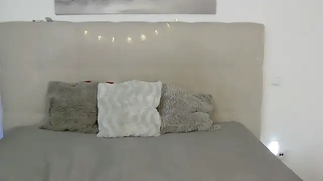 PetersEmily online show from January 10, 2025, 8:37 pm