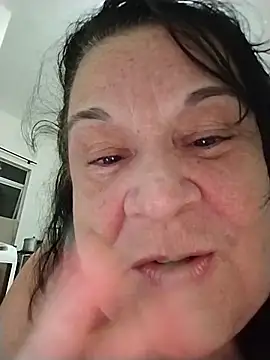 Snapshot of Yaya_Mineira chatting on May 16, 2026, 12:40 am Yaya Mineira online show from May 16, 2026, 12:40 am