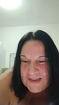 Snapshot of Yaya_Mineira chatting on June 7, 2026, 11:19 pm Yaya Mineira online show from June 7, 2026, 11:19 pm