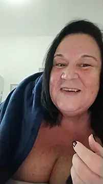 Snapshot of Yaya_Mineira chatting on June 11, 2026, 6:28 pm Yaya Mineira online show from June 11, 2026, 6:28 pm