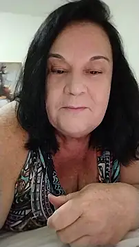 Snapshot of Yaya_Mineira chatting on July 2, 2026, 11:55 pm Yaya Mineira online show from July 2, 2026, 11:55 pm