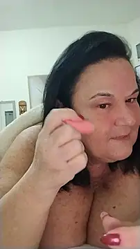 Snapshot of Yaya_Mineira chatting on July 21, 2026, 10:01 pm Yaya Mineira online show from July 21, 2026, 10:01 pm