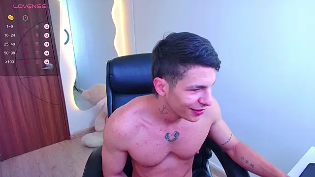 Snapshot of harrisoncuper chatting on October 1, 2025, 10:16 pm harrisoncuper online show from October 1, 2025, 10:16 pm