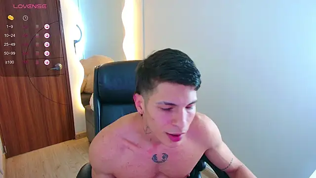 Snapshot of harrisoncuper chatting on January 17, 2026, 1:43 am harrisoncuper online show from January 17, 2026, 1:43 am