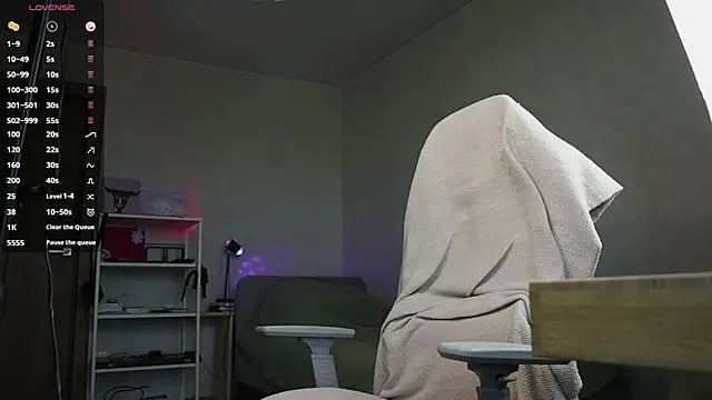 Louis Karlos online show from July 24, 2026, 4:43 am