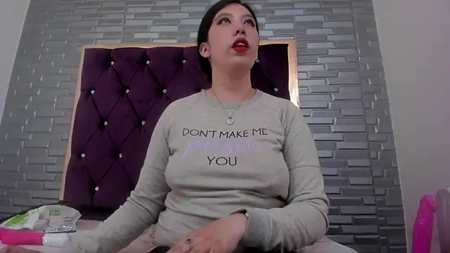 AntoneellaF online show from January 15, 2025, 10:24 pm