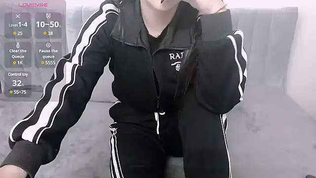 kichigirl online show from March 5, 2025, 2:03 am