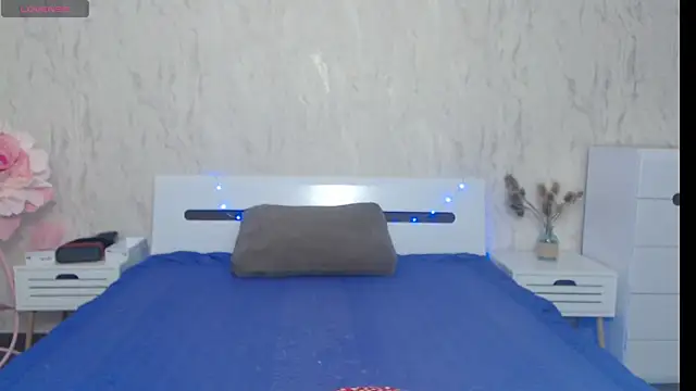 ZoeGrant online show from February 27, 2025, 8:42 pm