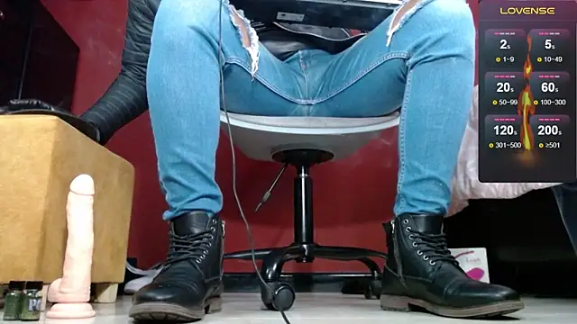 TomLover 12 online show from February 9, 2025, 3:45 pm