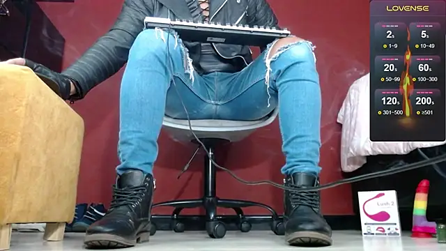 TomLover 12 online show from February 11, 2025, 12:05 pm