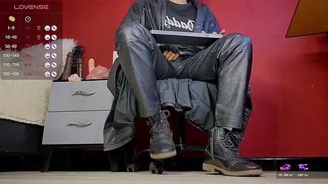 TomLover 12 online show from November 6, 2025, 1:17 am