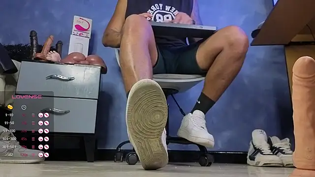 TomLover 12 online show from February 28, 2026, 12:55 am