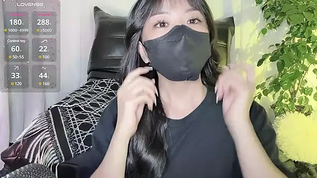 Mya Lee online show from January 3, 2025, 3:12 pm