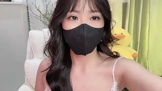 Mya Lee online show from January 20, 2025, 5:06 pm