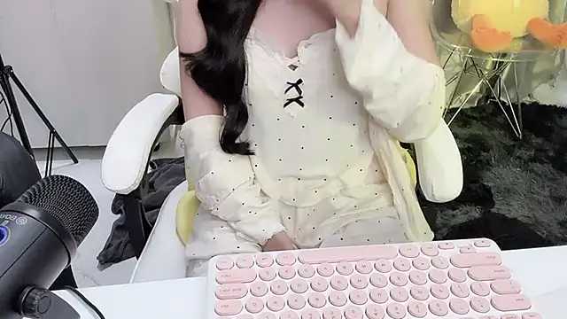 Mya Lee online show from January 24, 2025, 10:19 pm