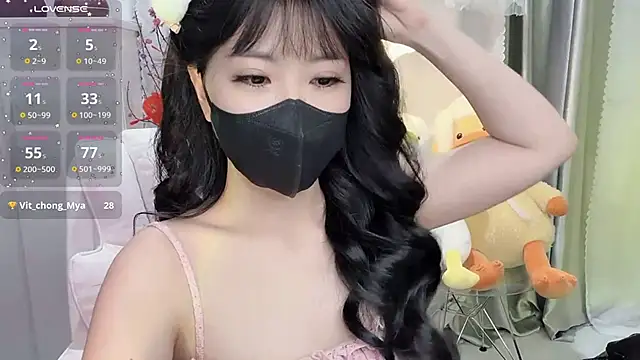 Mya Lee online show from January 29, 2025, 4:52 pm