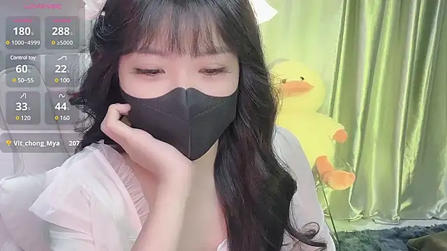 Mya Lee online show from February 18, 2025, 4:37 pm