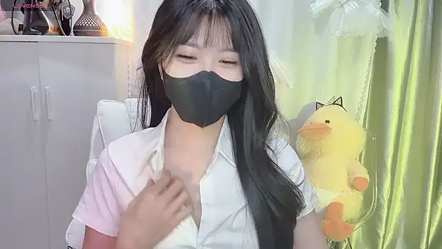 Mya Lee online show from February 23, 2025, 4:57 pm