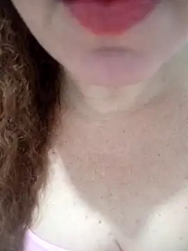 CASADASIGILO2 online show from October 5, 2025, 8:29 pm