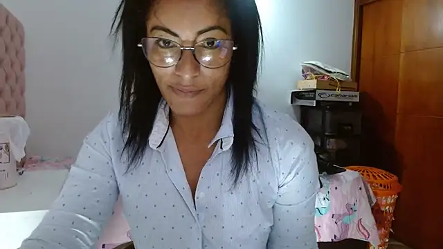 kateleyagrey online show from March 20, 2025, 12:22 pm