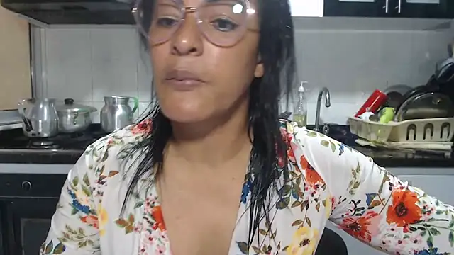 kateleyagrey online show from April 20, 2026, 7:48 pm