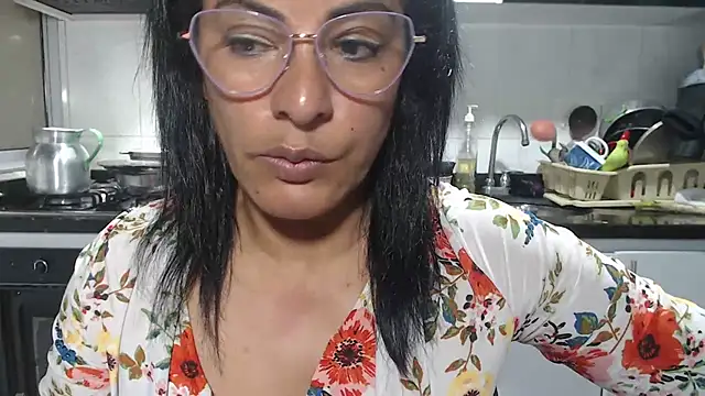 kateleyagrey online show from April 21, 2026, 1:42 am