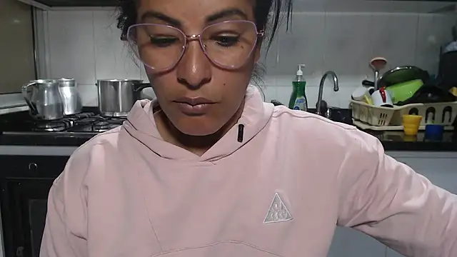 kateleyagrey online show from April 23, 2026, 8:00 pm