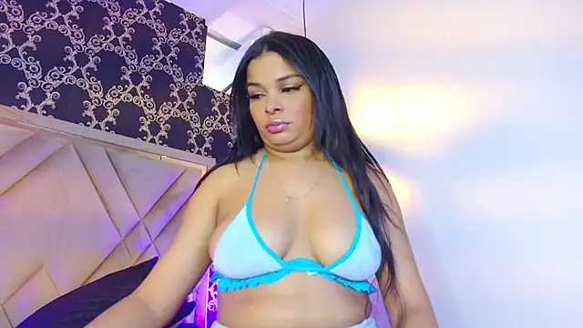 DeniseMoca online show from March 4, 2025, 7:43 pm