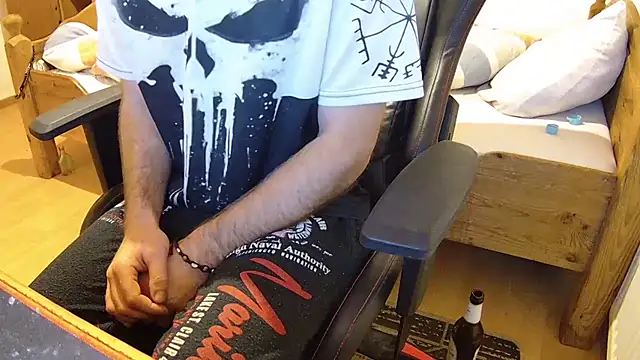 Snapshot of KmlBI26 chatting on October 29, 2025, 7:10 am KmlBI26 online show from October 29, 2025, 7:10 am