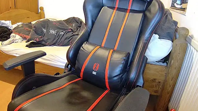 Snapshot of KmlBI26 chatting on November 28, 2025, 7:11 am KmlBI26 online show from November 28, 2025, 7:11 am